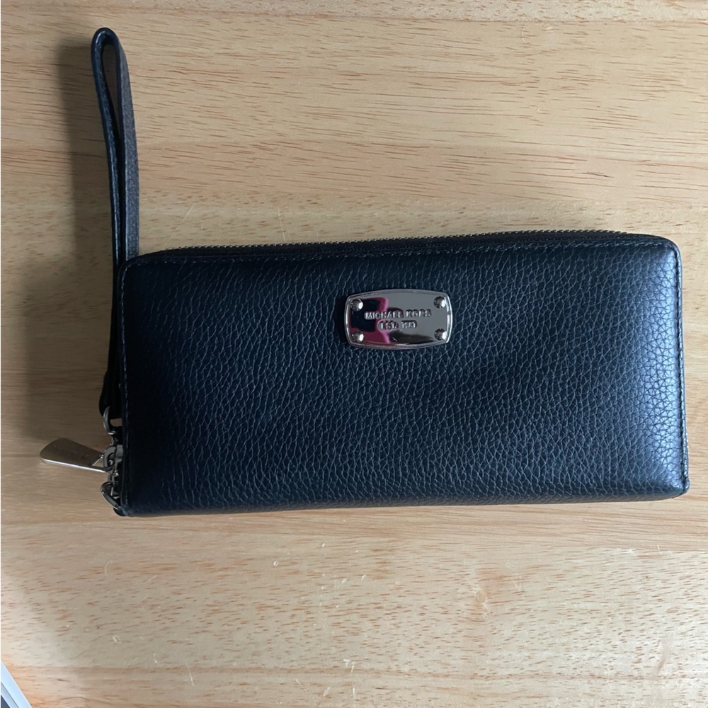 Michael Kors black leather wristlet wallet with removable strap